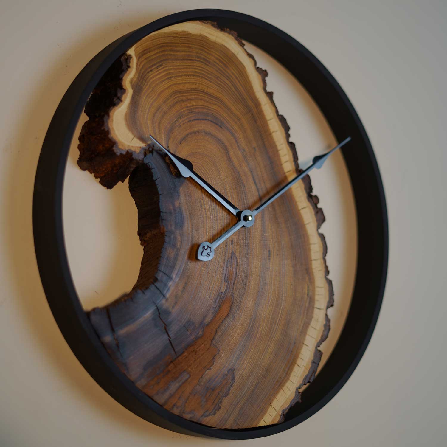 saghat-diwari-choobi-roostic-novin-clock-40cm5 ساعت دیواری چوبی روستیک نوین کلاک – 40سانتیمتر