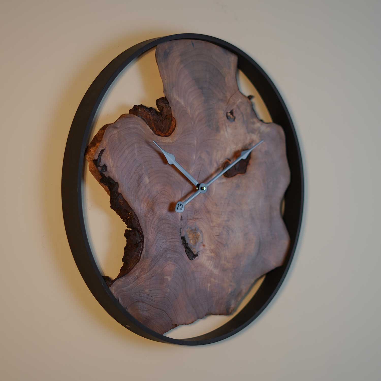 saghat-diwari-choobi-roostic-novin-clock-50.3 ساعت دیواری چوبی روستیک نوین کلاک – 50سانتیمتر