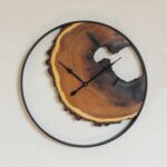 خرید ساعت دیواری چوبی ۶۰ سانت روستیک کد 60c-05 از چوب توت با موتور آرام‌گرد